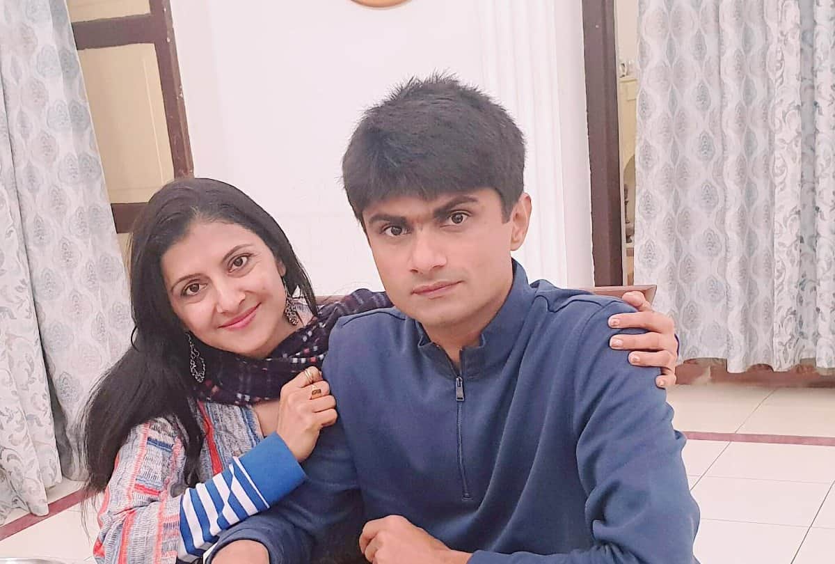 Valentine's Day Special: Interesting love story of officers sitting in the top posts