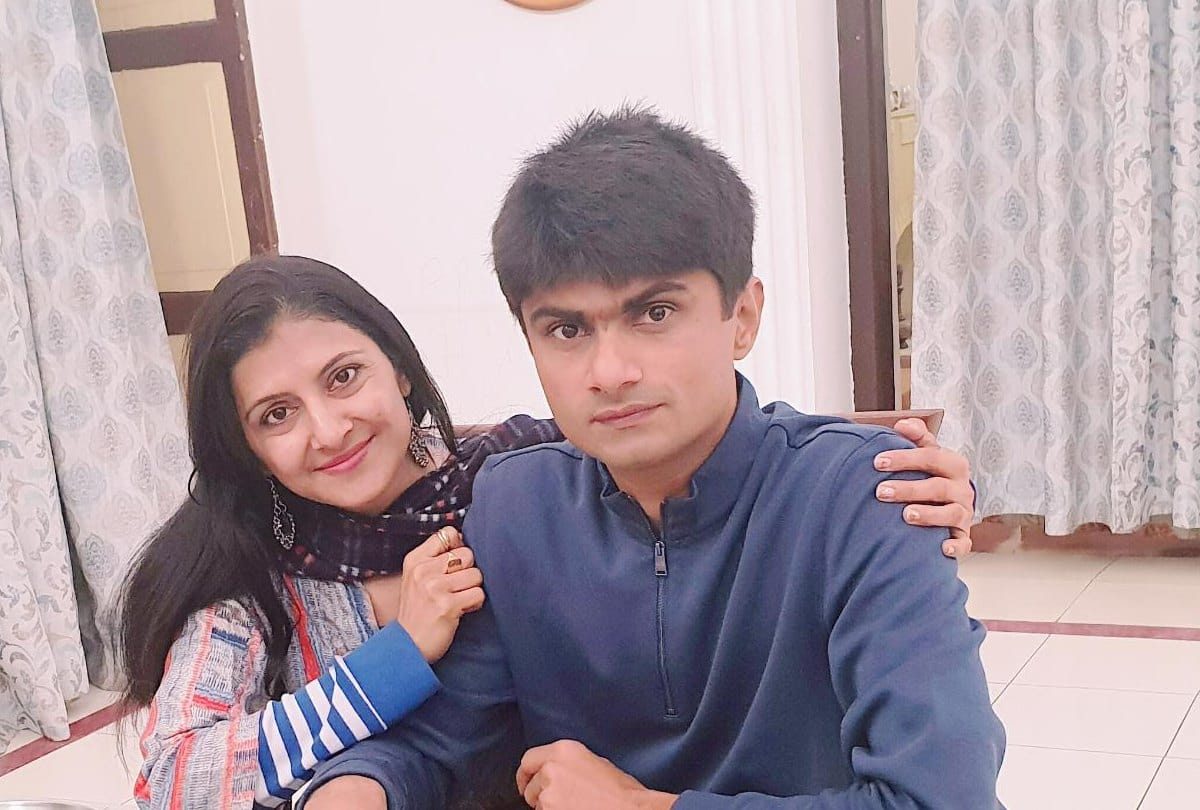 Valentine's Day Special: Interesting love story of officers sitting in the top posts