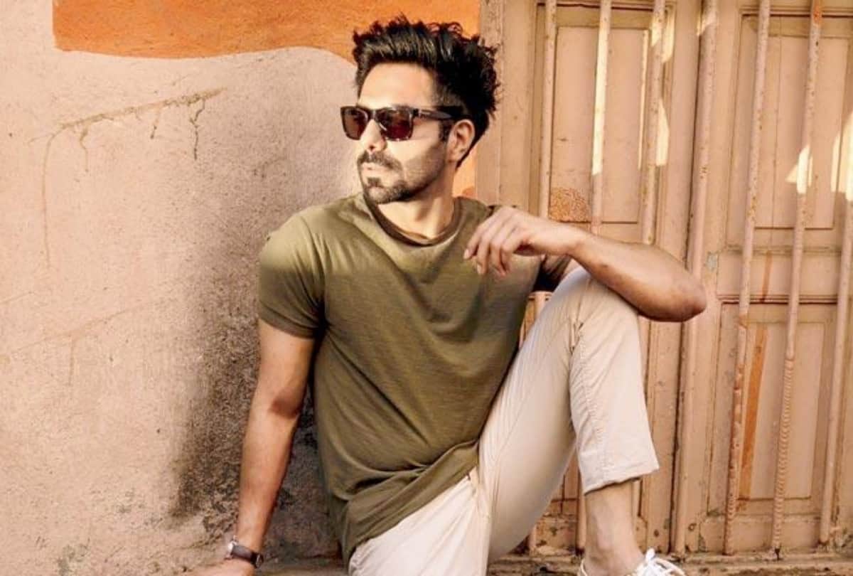 Aparshakti Khurana spotted at Baba Kanta Prasad Baba ka Dhaba