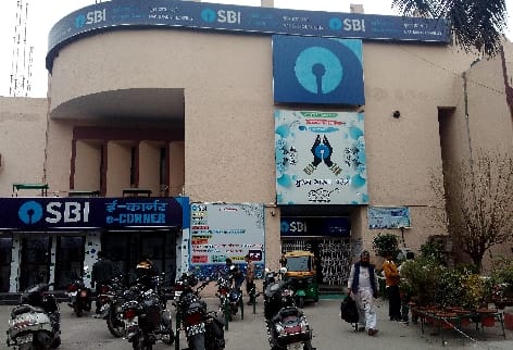 नोटबंदी के बाद काला धन खपाने का मामला- चौंकी सीबीआई.. करोड़ों का कैश जमा पर बाउचरों पर साइन नहीं