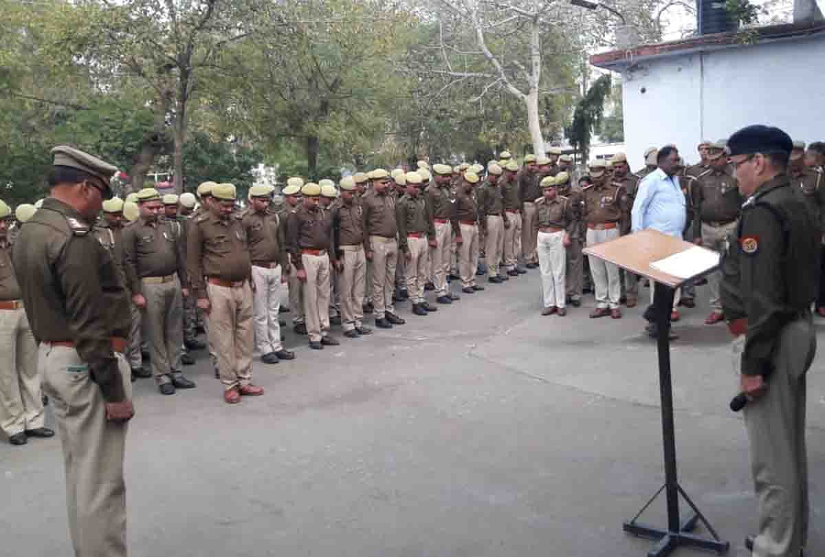 UP Police give tribute to martyrs in terror attack in Pulwama