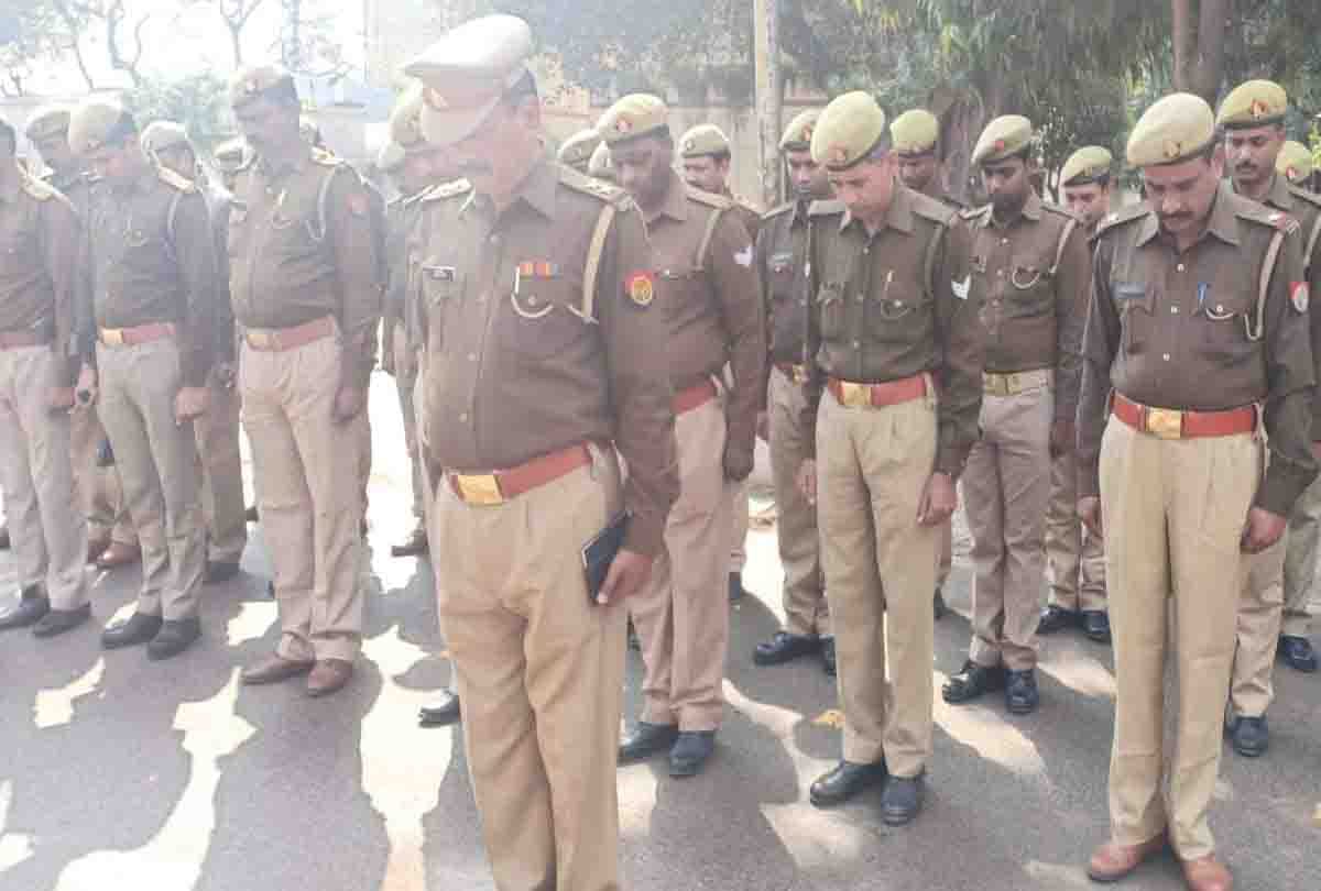UP Police give tribute to martyrs in terror attack in Pulwama
