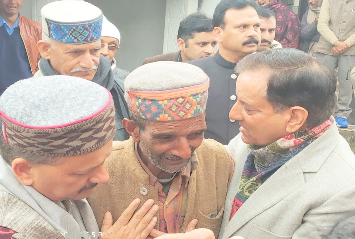 pulwama terror attack martyr tilaraj mother demands from minister in himachal