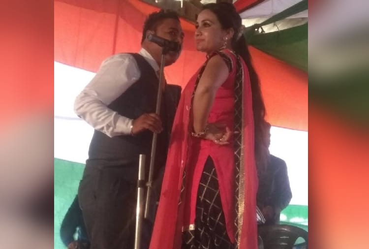 Dance in Congress rally despite Pulwama Terror Attack in Haryana