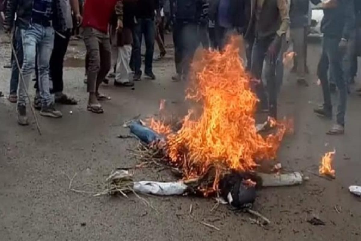 jammu kashmir terror attack, Student vijay in Baghpat gave Modi government 48 hours ultimatum