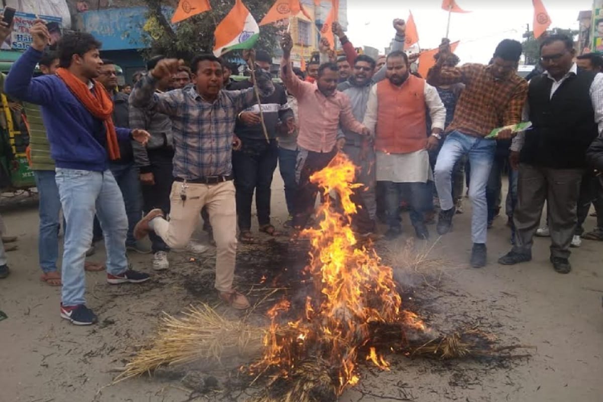 jammu kashmir terror attack, Student vijay in Baghpat gave Modi government 48 hours ultimatum