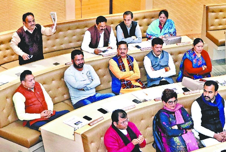 1260 crore budget pass in nagar nigam chandigarh Meeting