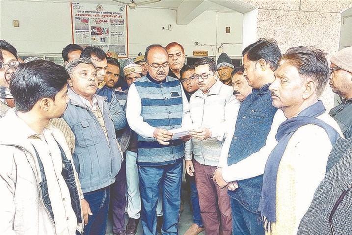 Land dispute: Now demonstration of the adhtiya Sangh