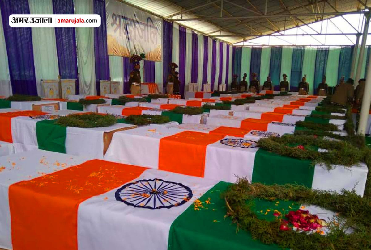 IAS and IPS officer along with martyrs of Pulwama