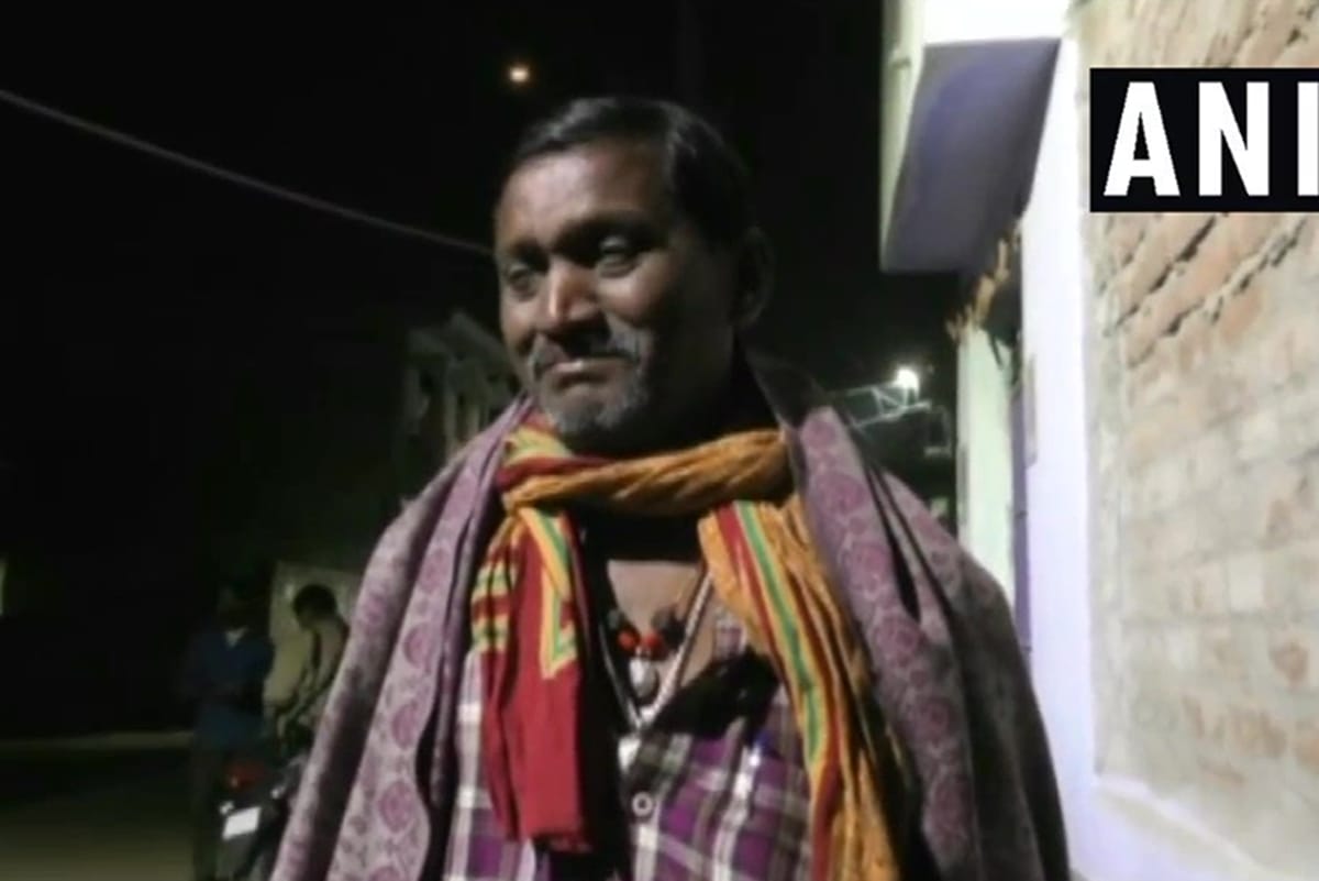 Pulwama Terror Attack: this father sold juice on road to make his son CRPF personnel