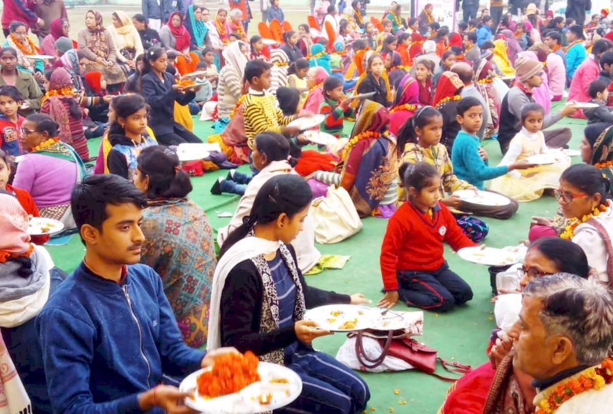 people celebrated valentine day in lucknow