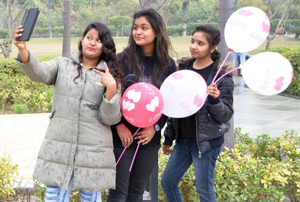 Valentine Day 2020 What to do on Valentines Day if you are single