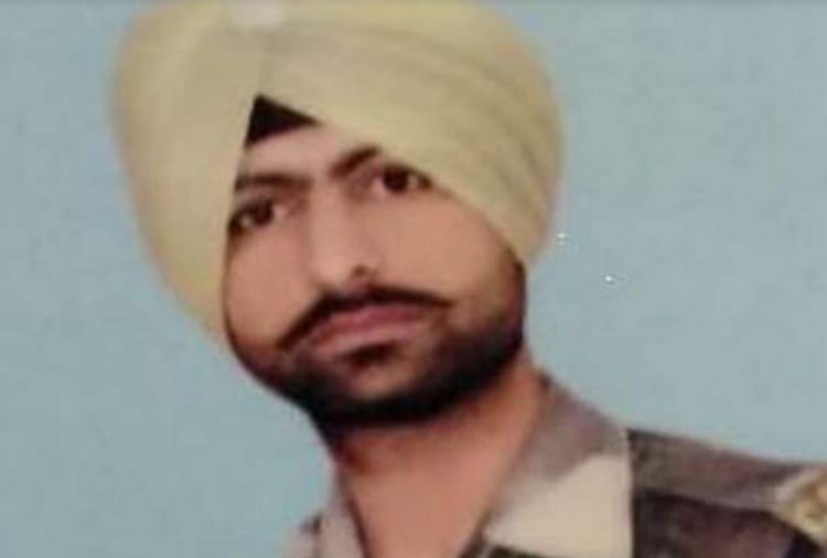 Pulwama martyr Sukhjinder Singh funeral with state honors in Tarn Taran
