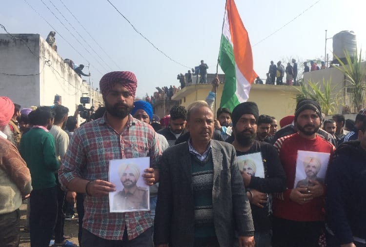 Pulwama martyr Kulwinder Singh funeral with state honors in Ropar