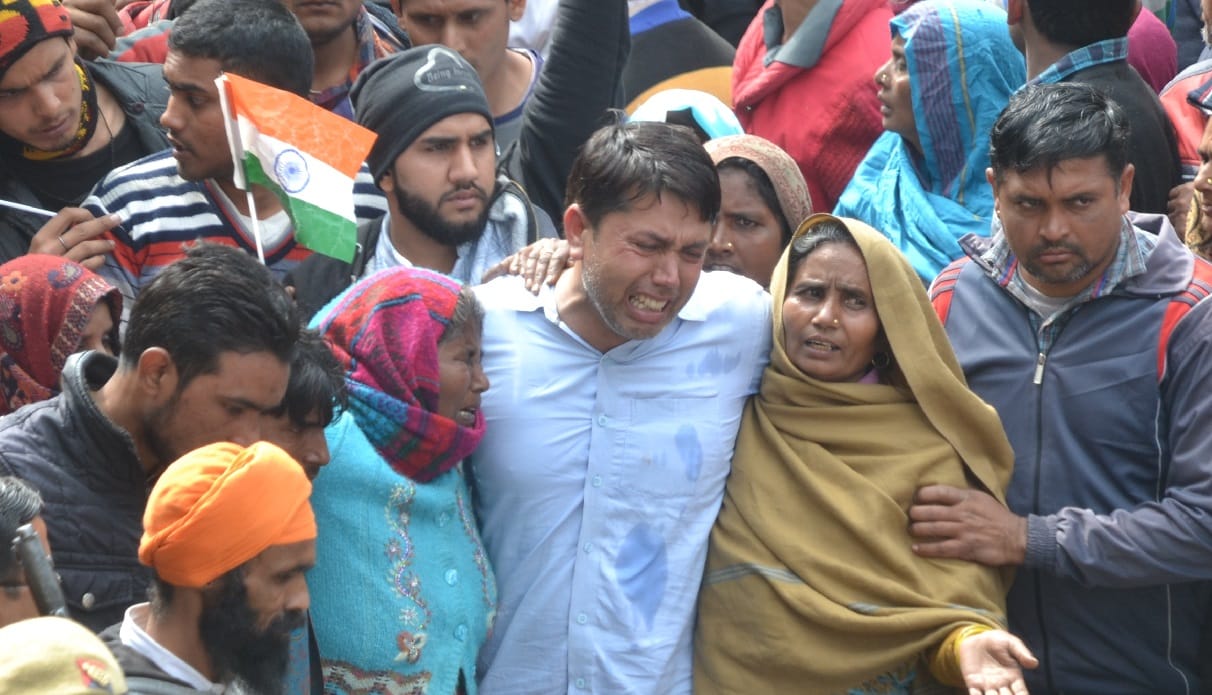 shaheedo ki yaad me har kisi ki aakhe nam