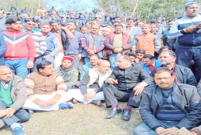 The passion of photography on MLA during bids adieu to martyr tilak raj in himachal