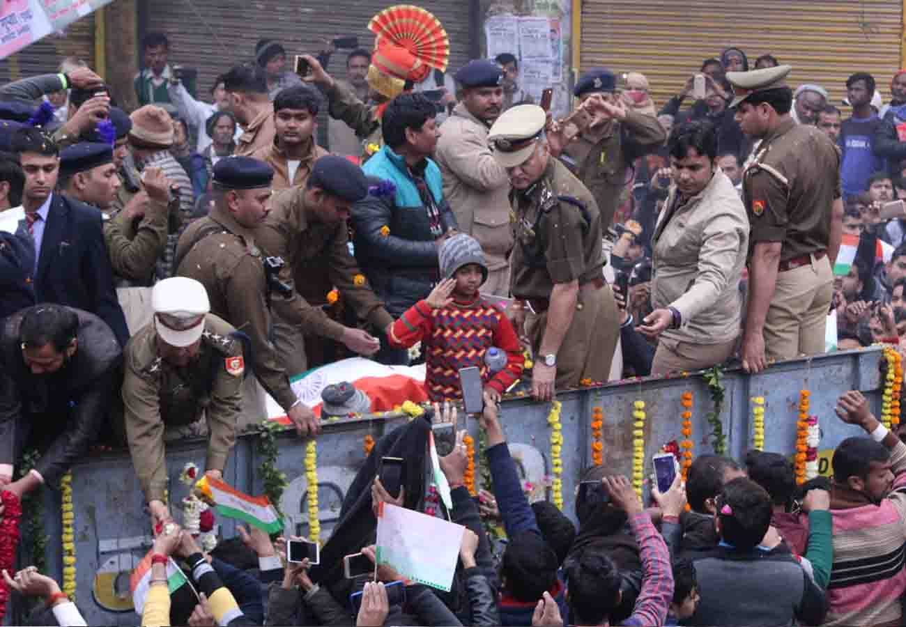 pulwama terror attack martyr's Funeral and appeal to pm narendra modi