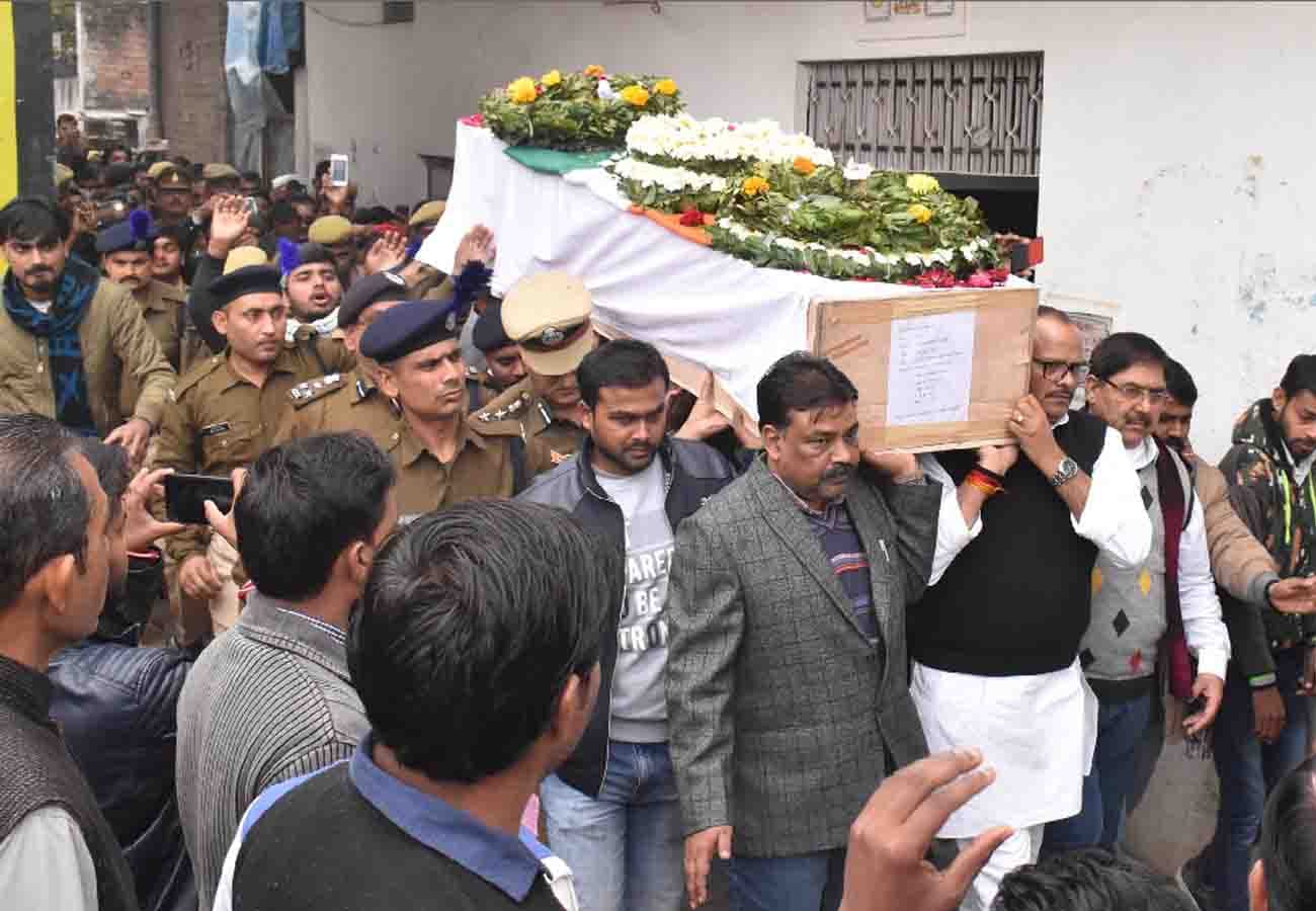 pulwama terror attack martyr's Funeral and appeal to pm narendra modi
