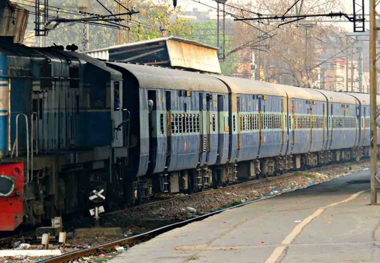 Nine trains including toofan Express Mahananda Express canceled