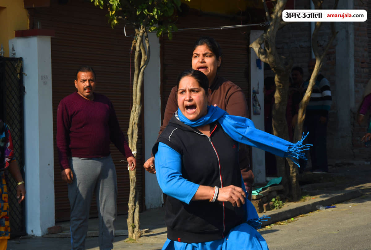pulwama attack: protest against militants and pakistan in jammu