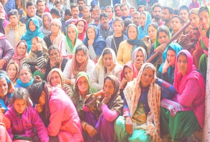 protest against pakistan in bids adieu to martyr tilak raj in himachal