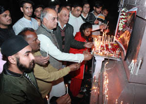 aatanki hamle ke bad hr or dika aakros