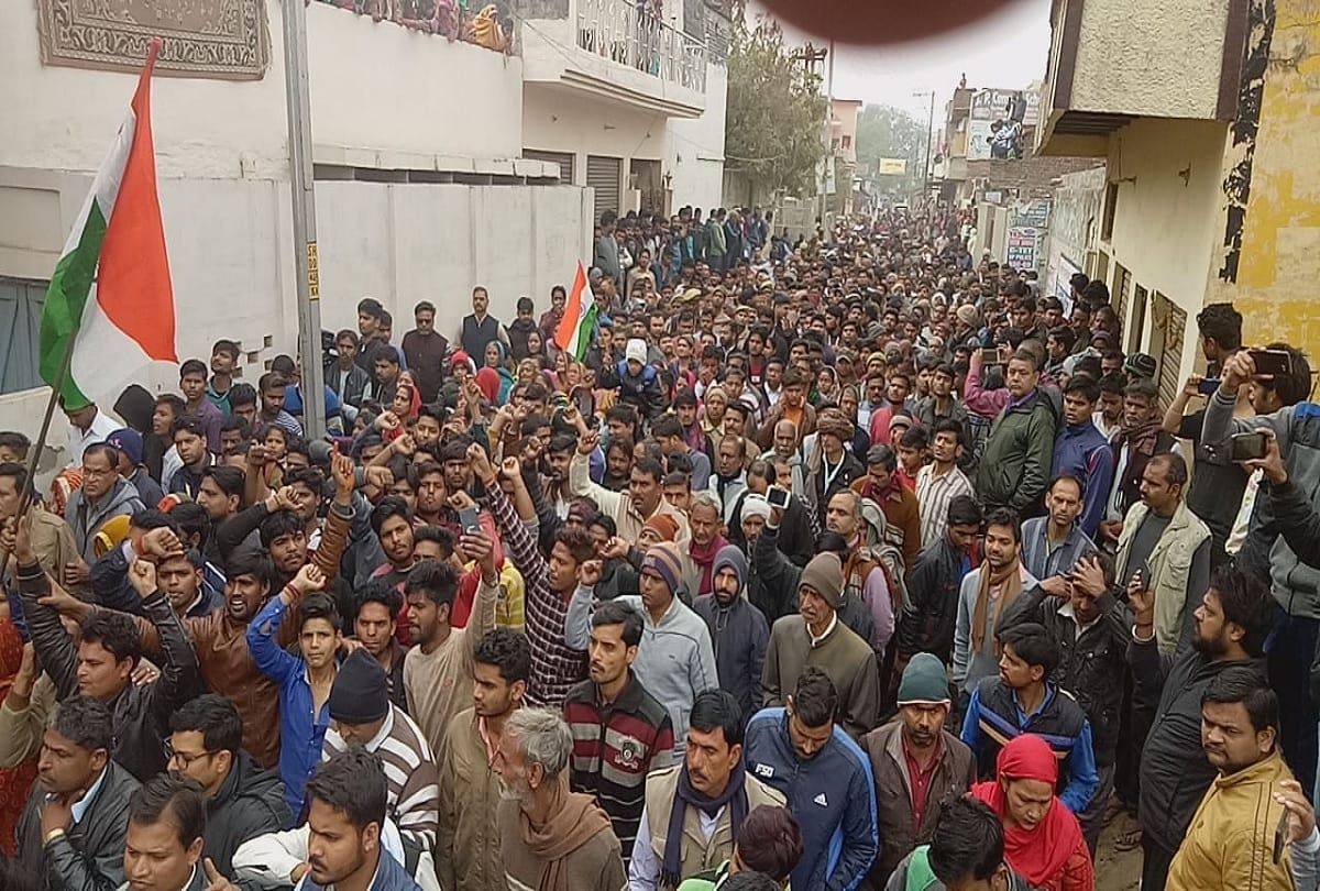 Pulwama Terror Attack martyr kaushal kishor Rawat funeral in Agra