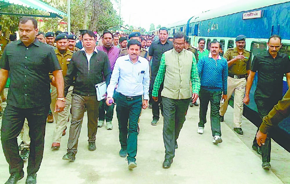 Tewari Express will put the case of stoppage on railway board