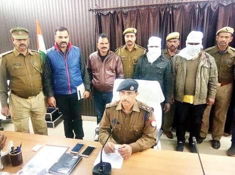 Two robbers have got four cases of robbery, including Saraf