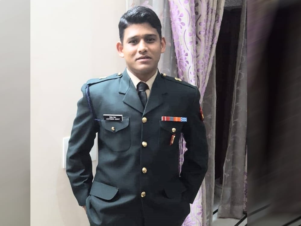 iaf air strike in pakistan martyr major chitresh bisht father salute air force