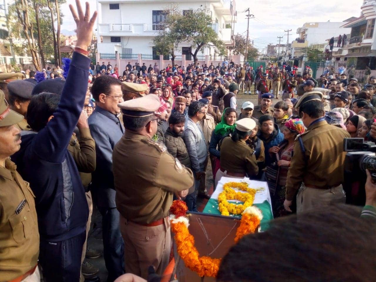 Pulwama attack martyr dead body reached dehradun tribute