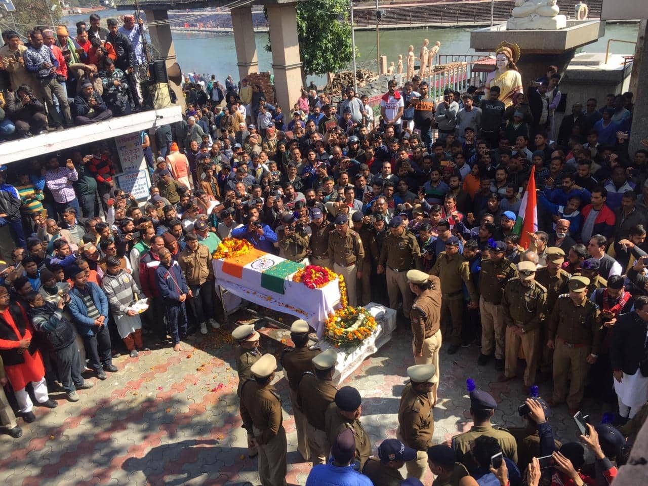 Pulwama attack Martyr Mohan Lal raturi daughter salute her father and promise for join army