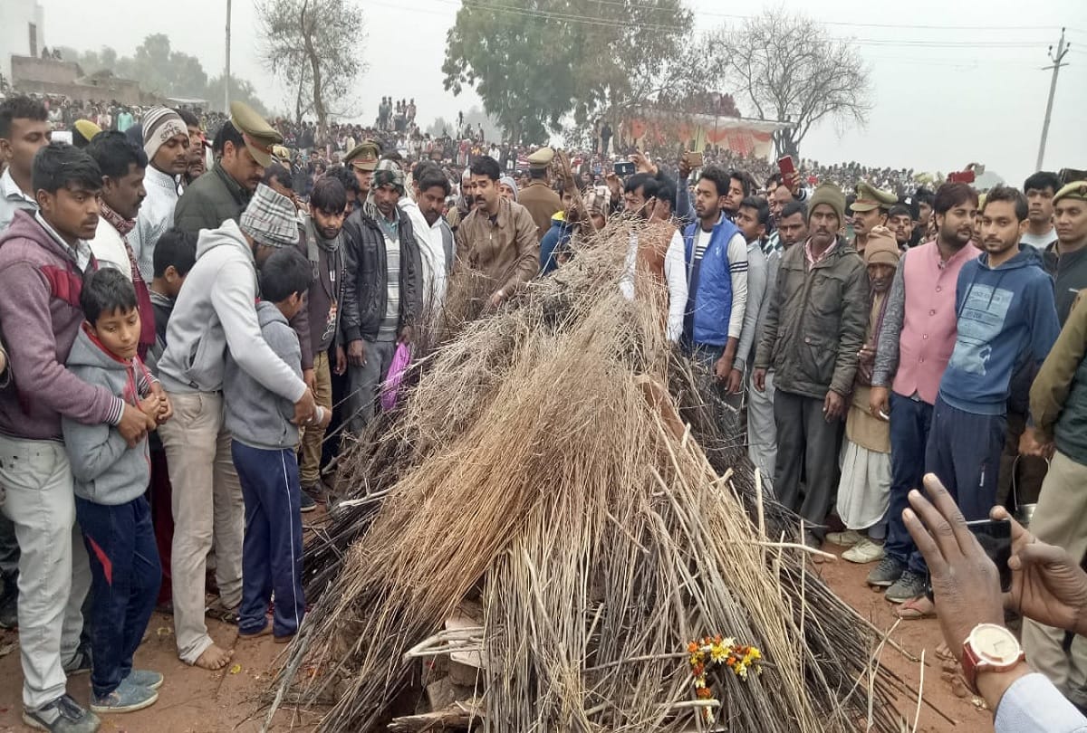 Pulwama Terror Attack martyr jawan ram wakeel funeral in Mainpuri