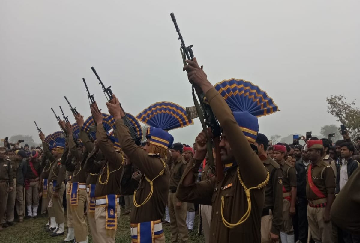 Pulwama Terror Attack martyr jawan ram wakeel funeral in Mainpuri