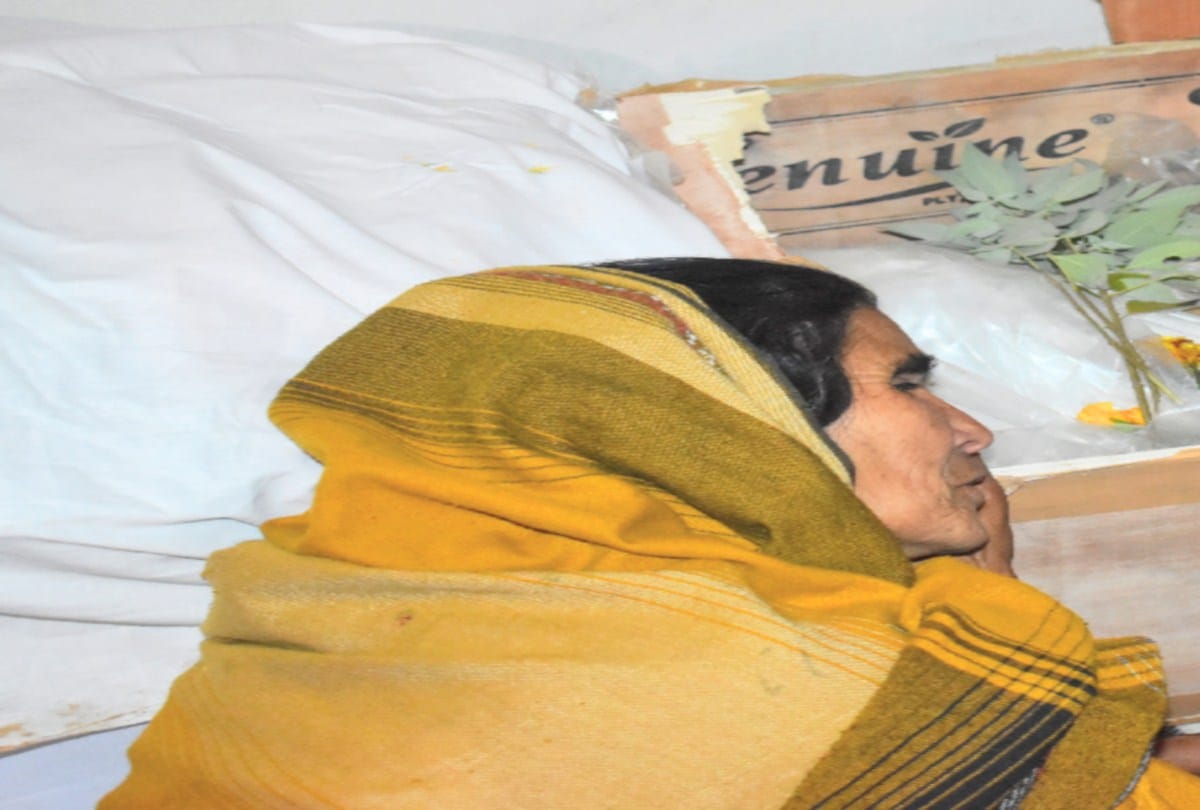 pulwama terror attack martyr tilaraj mother demands from minister in himachal