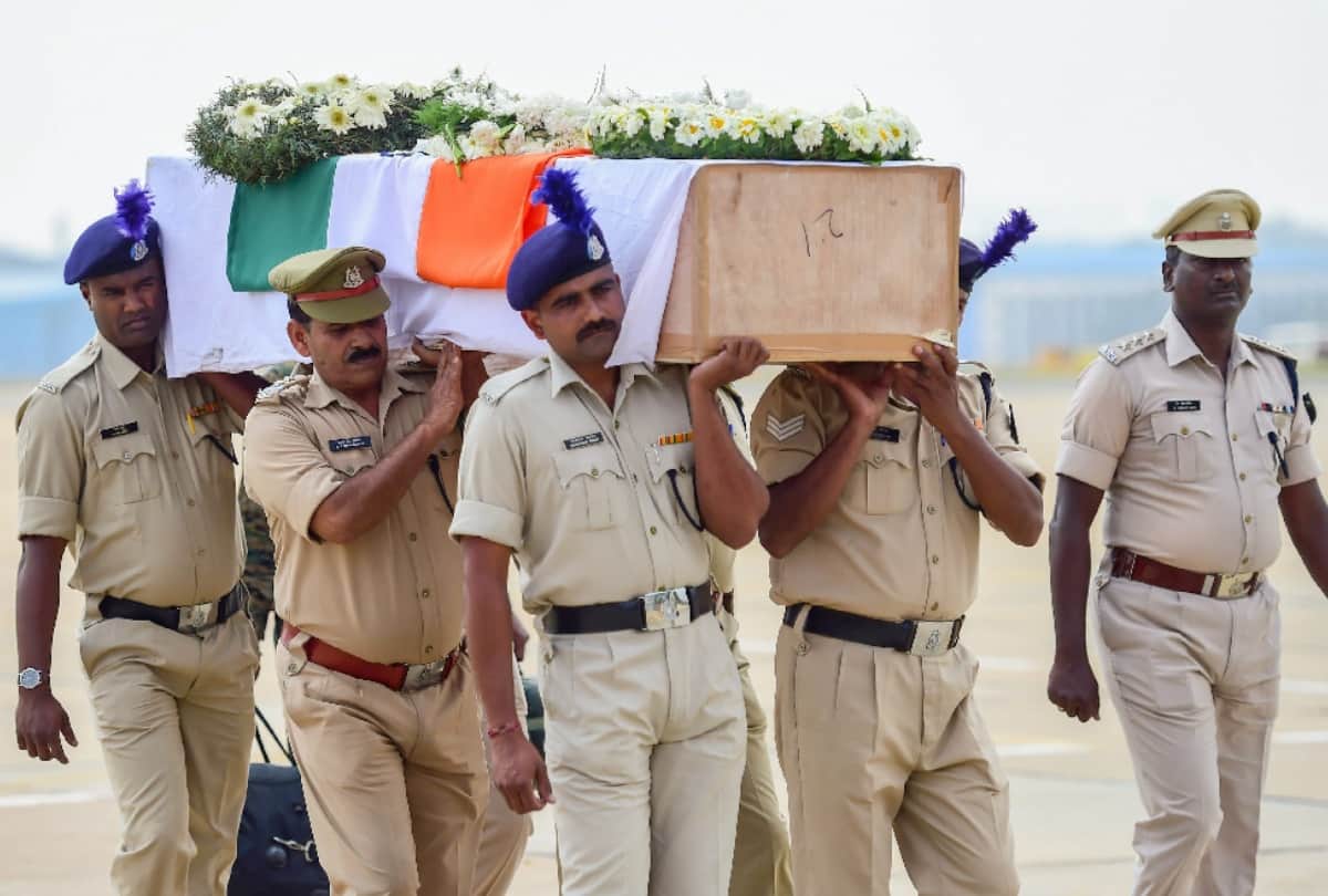 Salman Khan Notebook producers donate Rs 22 lakh to families of Pulwama martyrs