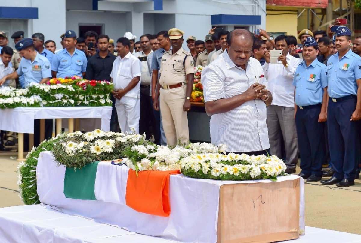 akshay kumar help to martyrs family and force this message viral