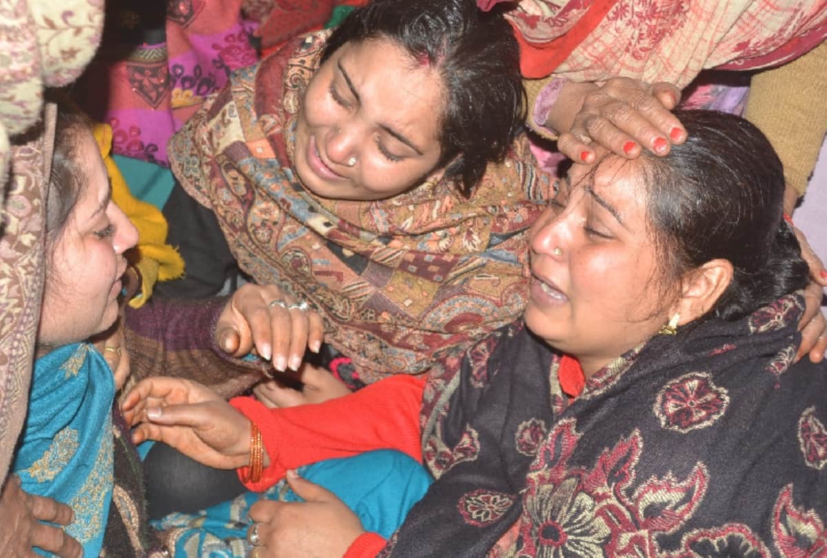 #Pulwama: shamli people tribute on soldier pradeep martyrdom silence in his hometown streets