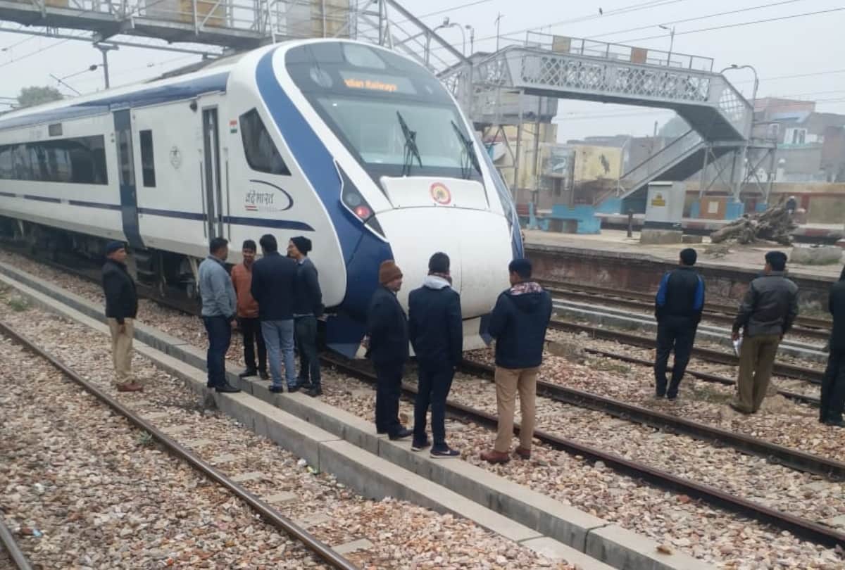 Engineless High Speed Indian Train 18 ready to run from delhi to katra, vaishno devi