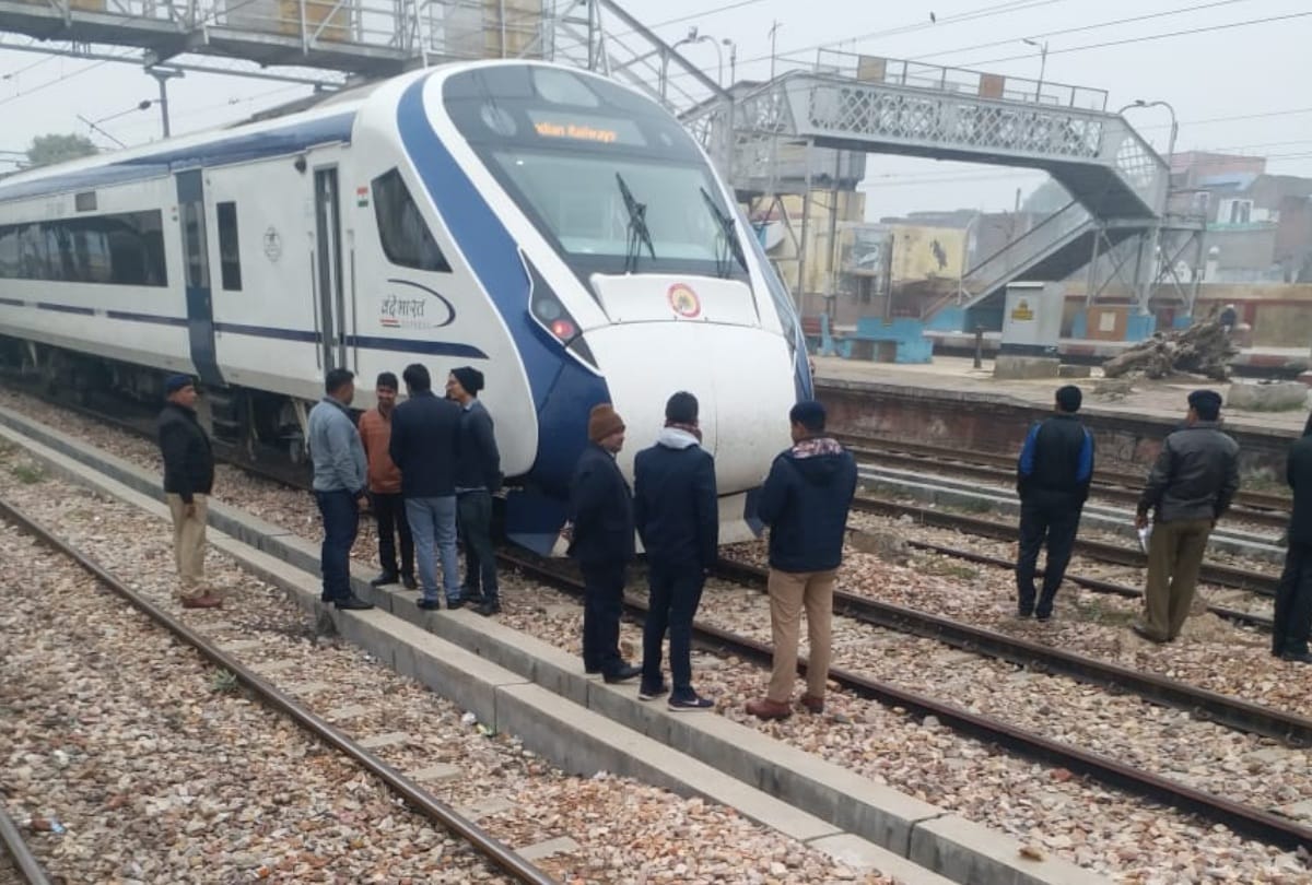 Engineless High Speed Indian Train 18 ready to run from delhi to katra, vaishno devi