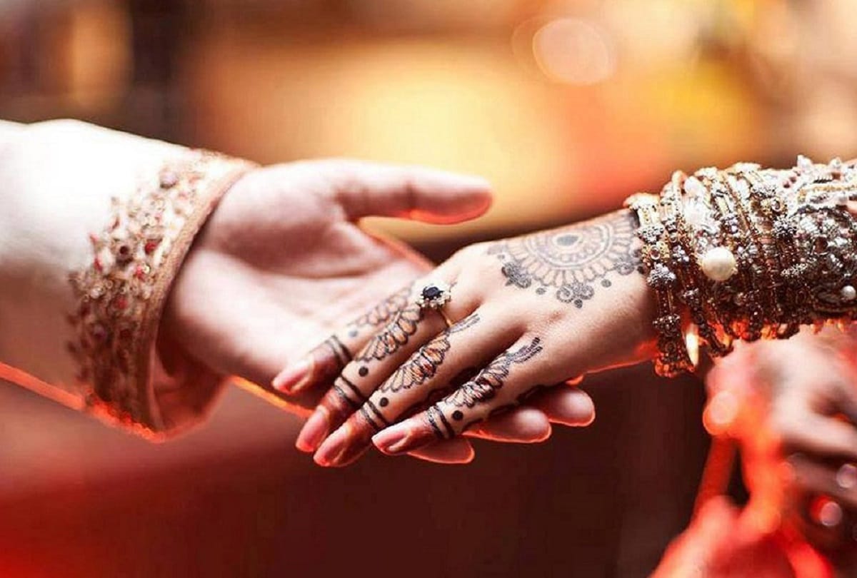 surat Family Cancels wedding reception Donates Rs.16 Lacs money to Pulwama Martyr unique tributes