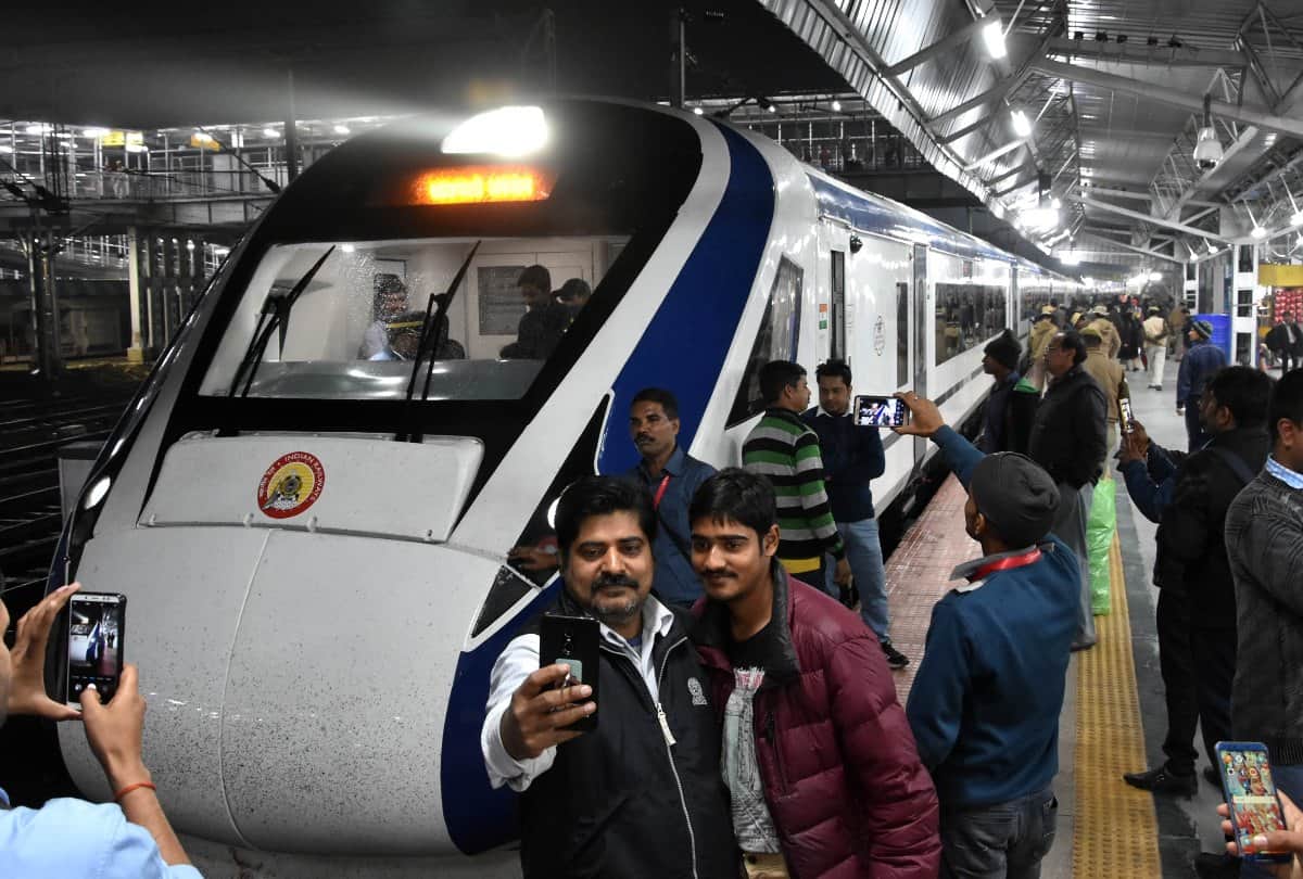 Prayagraj: Vande Bharat Express first journey seat full, passenger travel from today, see timetable