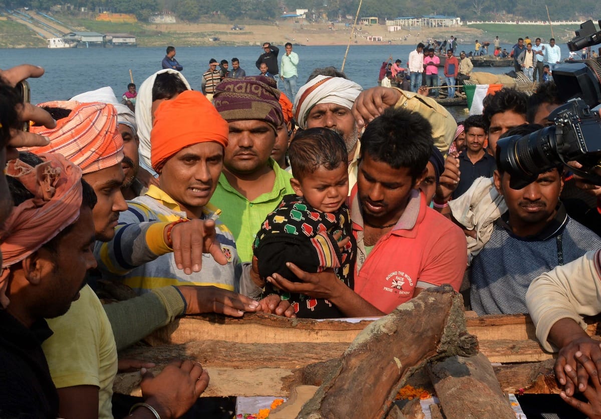 Pulwama attack martyred ramesh yadav funeral rites done