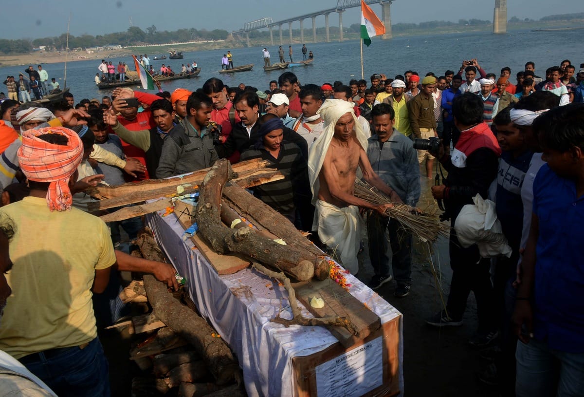 Pulwama attack martyred ramesh yadav funeral rites done