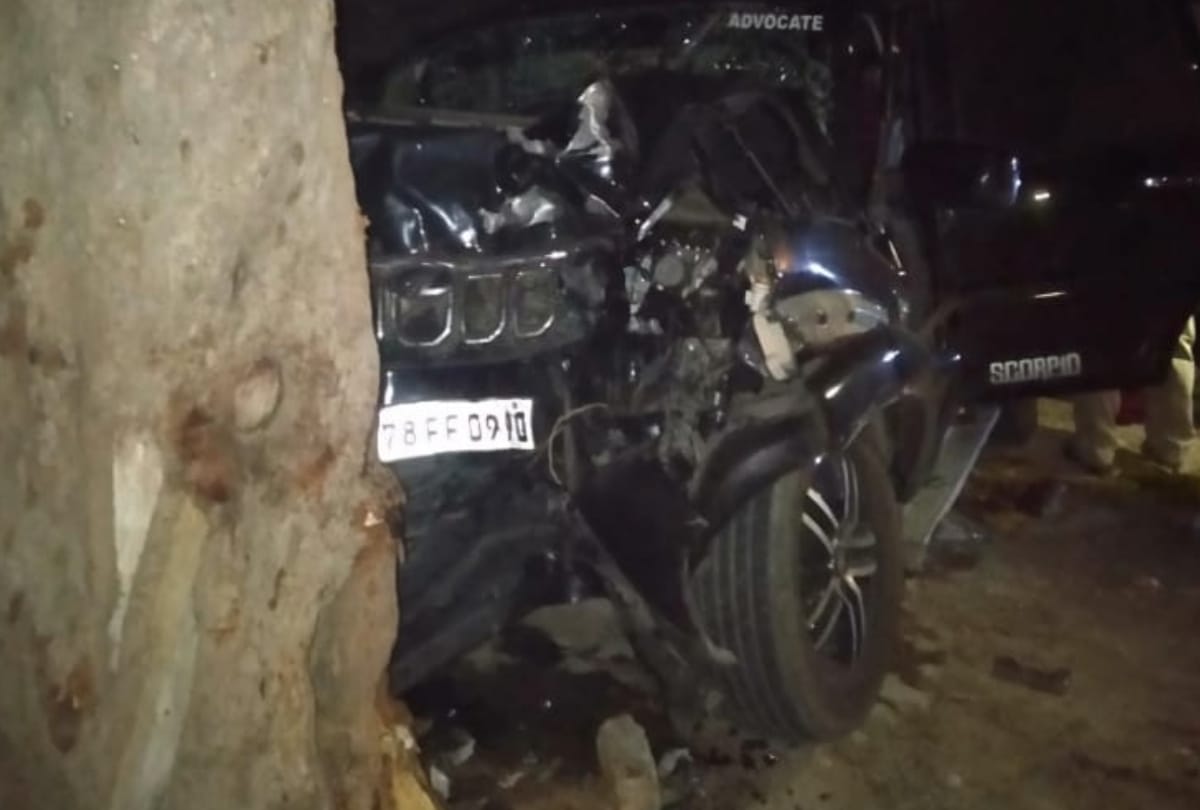 five people killed and six injured in road accident at agra