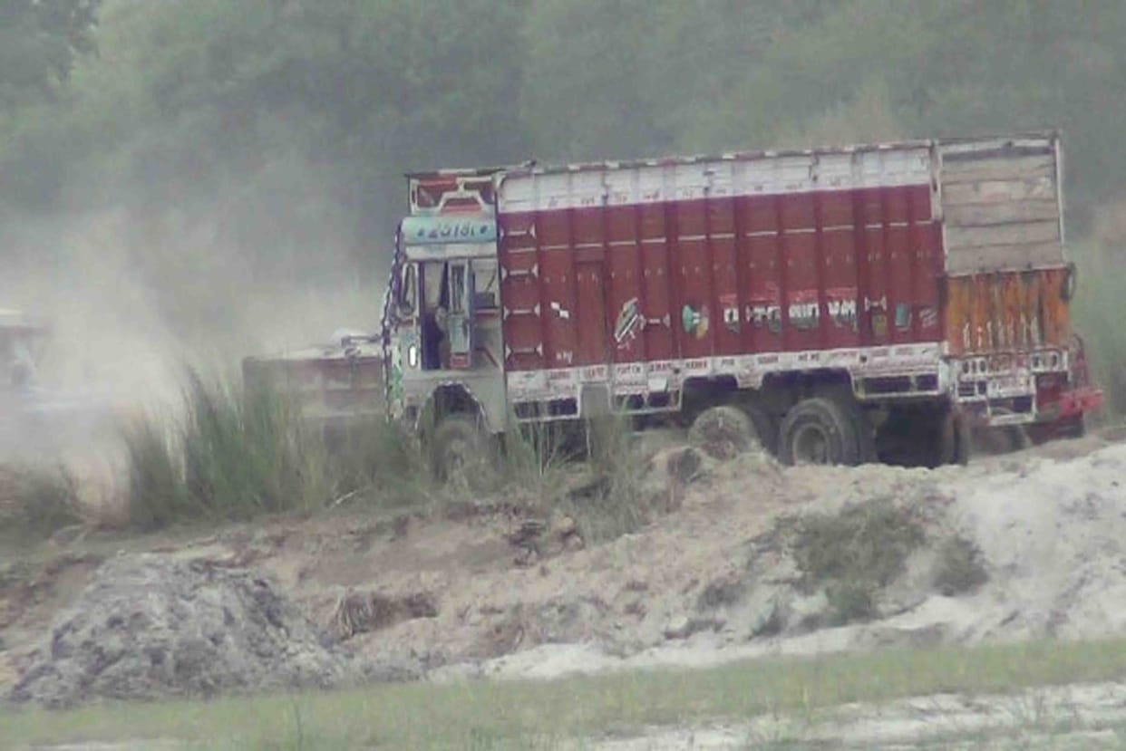 illegal sand mining in up