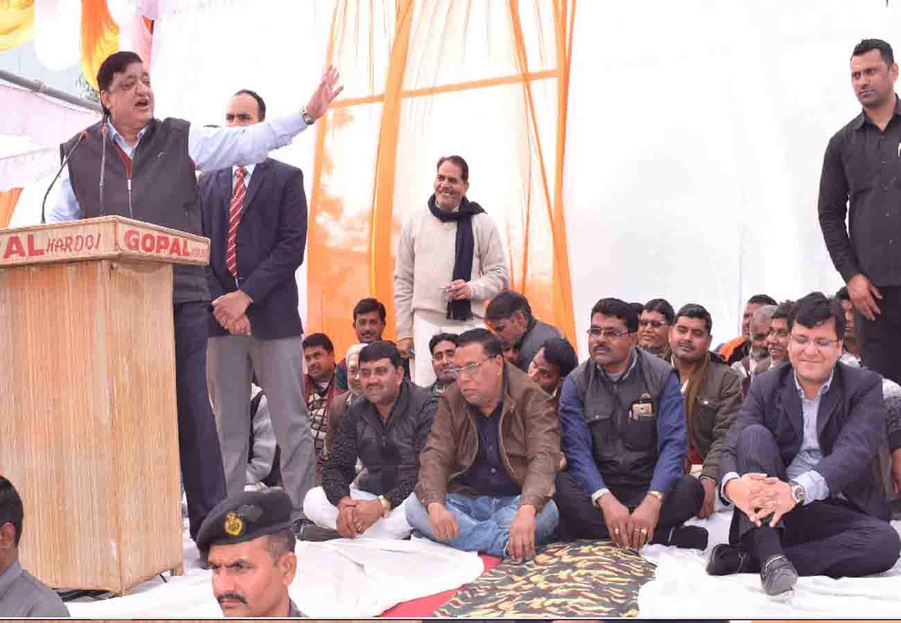 Naresh Agrawal targeted Akhilesh and Mayawati