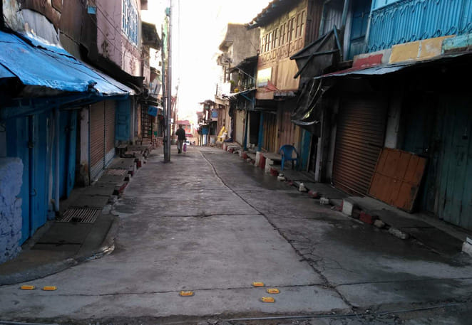 पुलवामा आतंकी हमले के विरोध में लैंसडौंन बाजार बंद का रहा व्यापक असर-compat