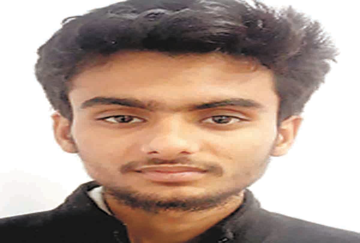 police take hasan mulla for peshi