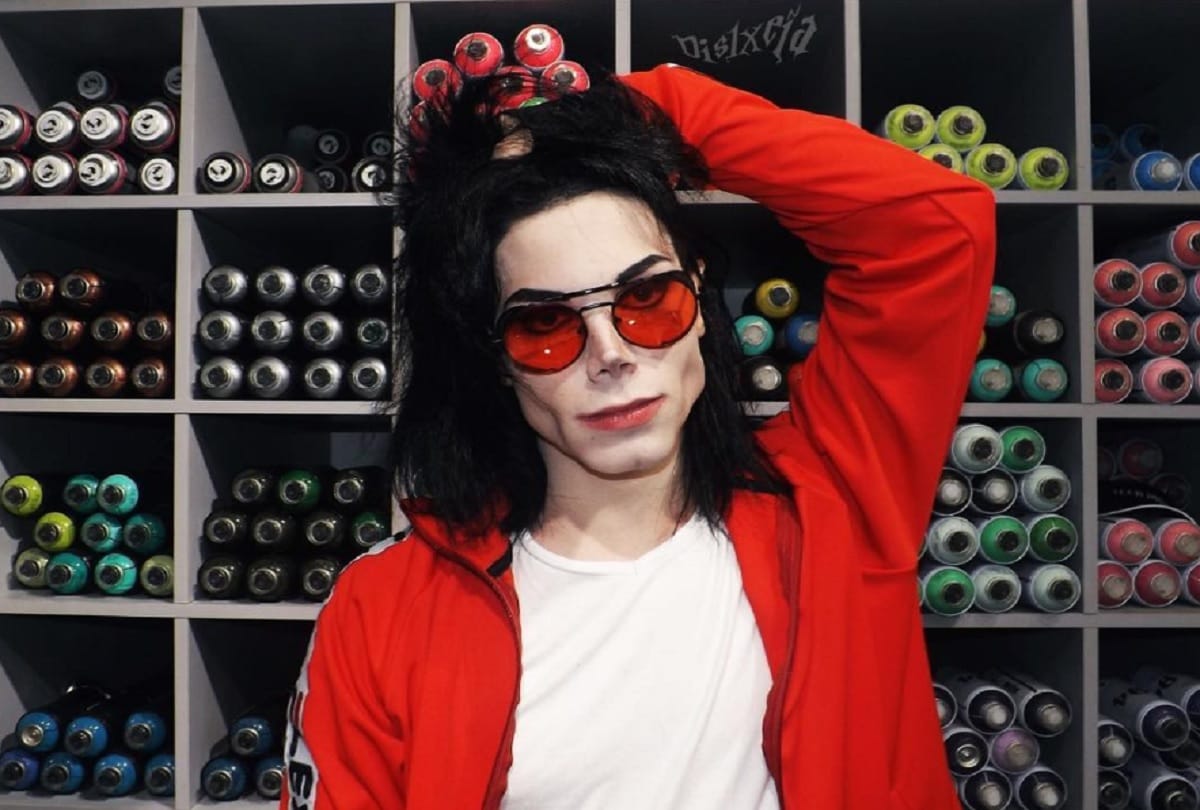 youth spent 21 lakhs rupees to look like Michael Jackson
